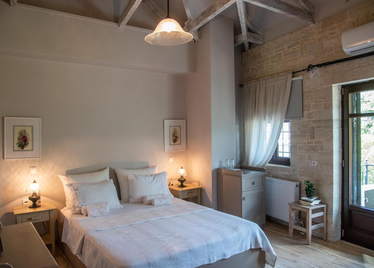 Roptro Bed & Breakfast Doliana Exterior photo