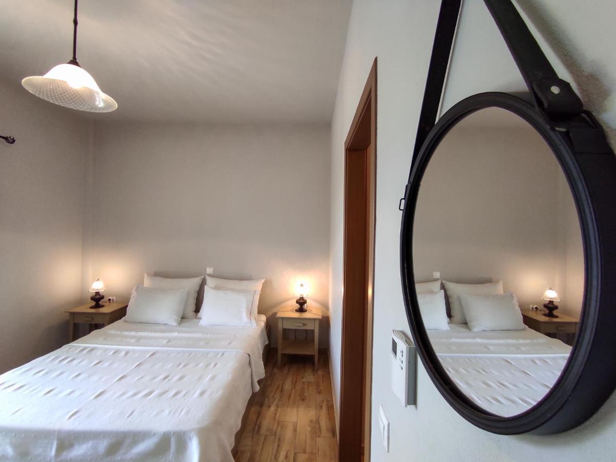 Roptro Bed & Breakfast Doliana Exterior photo