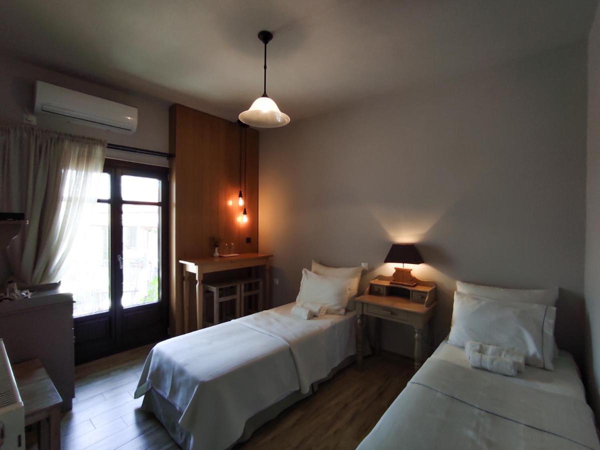 Roptro Bed & Breakfast Doliana Exterior photo