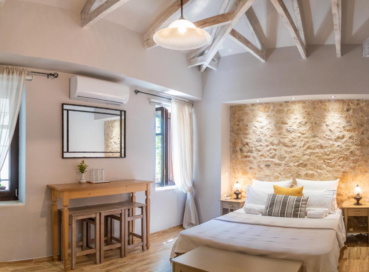 Roptro Bed & Breakfast Doliana Exterior photo